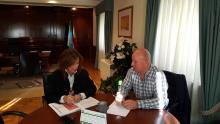 A delegada territorial da Xunta en Ourense reúnese na Pobra de Trives co alcalde desta localidade